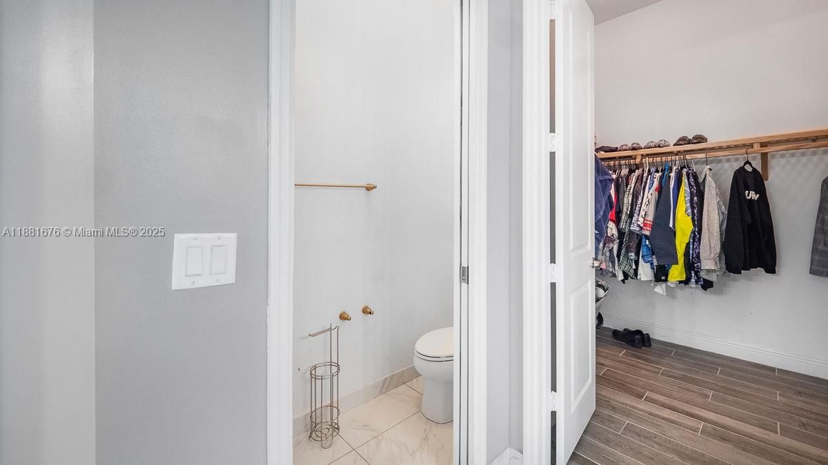 For Sale: $685,000 (3 beds, 3 baths, 2197 Square Feet)