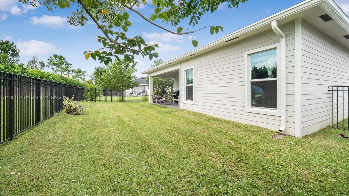 For Sale: $685,000 (3 beds, 3 baths, 2197 Square Feet)