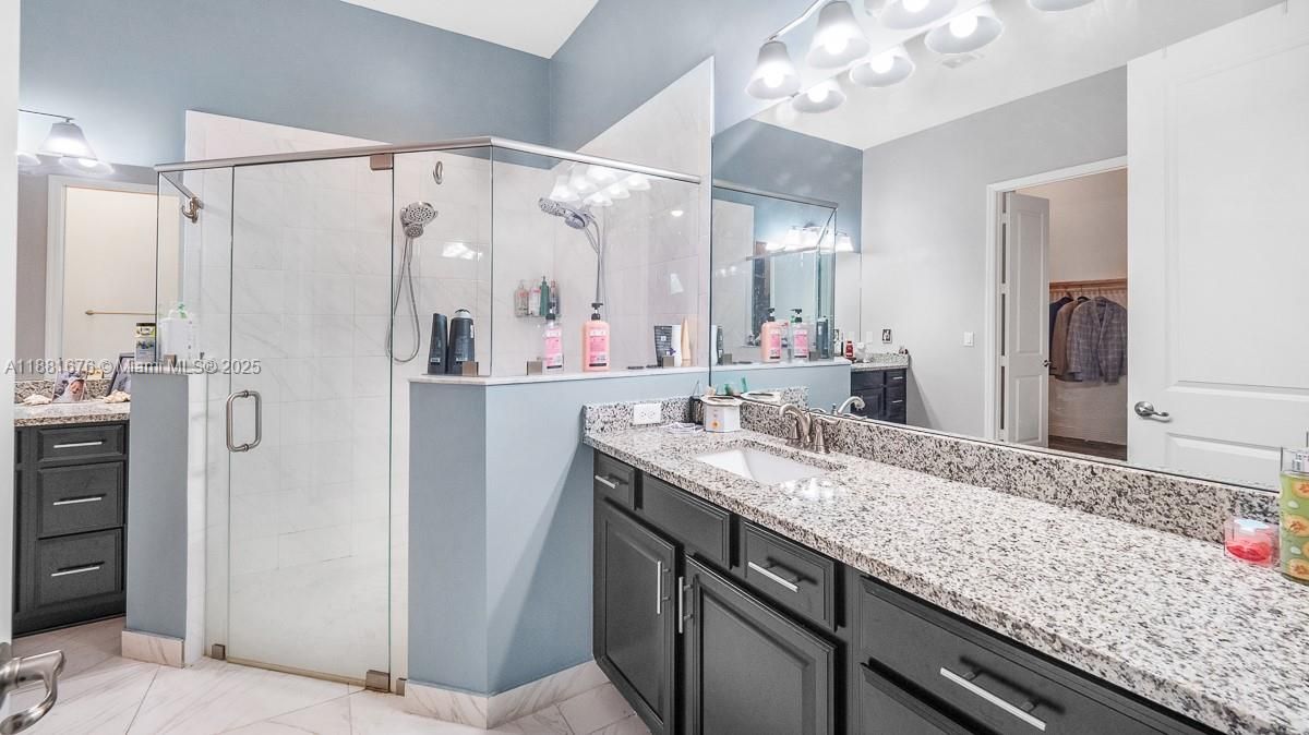 For Sale: $685,000 (3 beds, 3 baths, 2197 Square Feet)