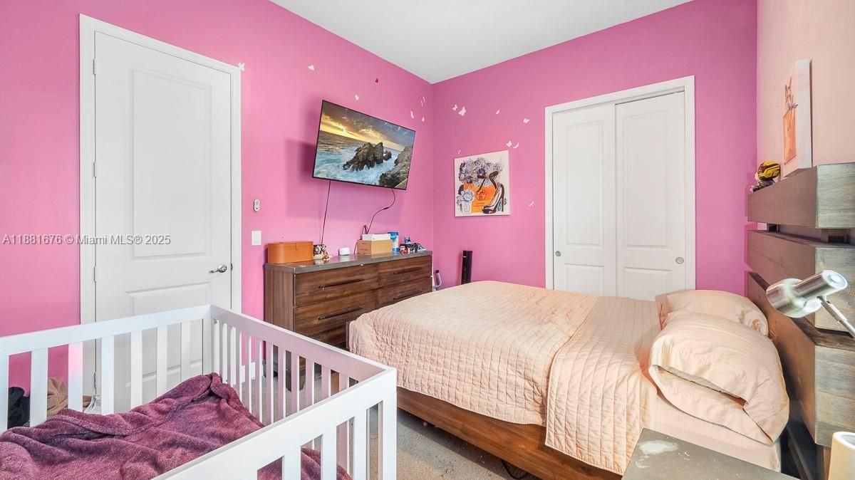 For Sale: $685,000 (3 beds, 3 baths, 2197 Square Feet)