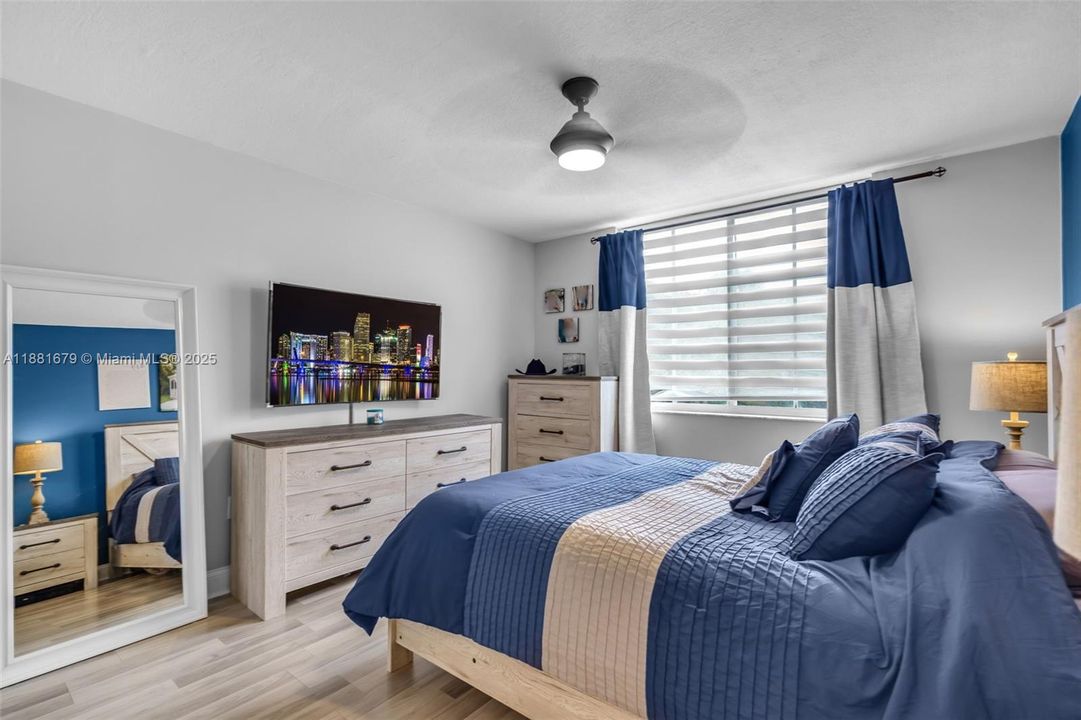 Activo con contrato: $280,000 (2 camas, 2 baños, 983 Pies cuadrados)