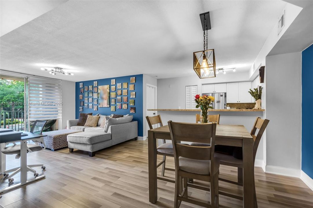 Activo con contrato: $280,000 (2 camas, 2 baños, 983 Pies cuadrados)