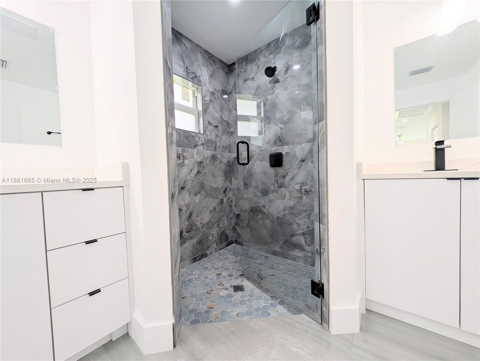 待售: $455,900 (4 贝兹, 3 浴室, 2158 平方英尺)