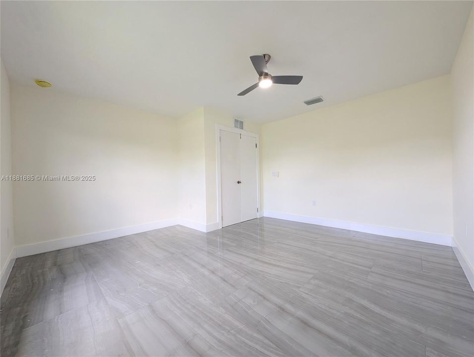 待售: $455,900 (4 贝兹, 3 浴室, 2158 平方英尺)