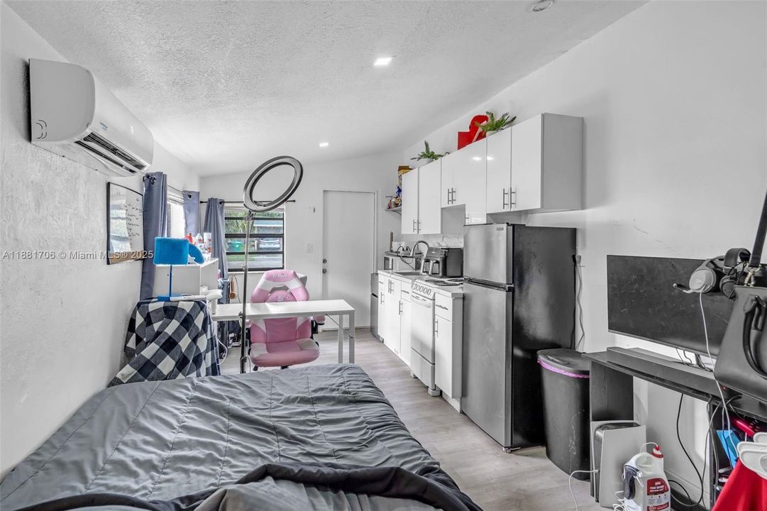 На продажу: $599,000 (0 спален, 0 ванн, 1226 Квадратных фут)