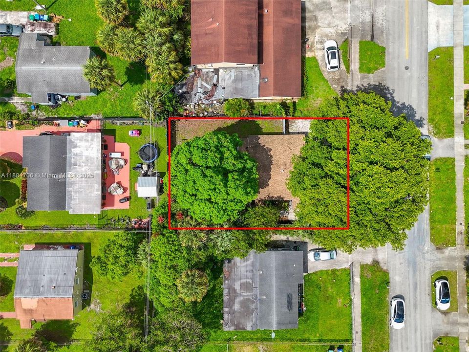 На продажу: $599,000 (0 спален, 0 ванн, 1226 Квадратных фут)