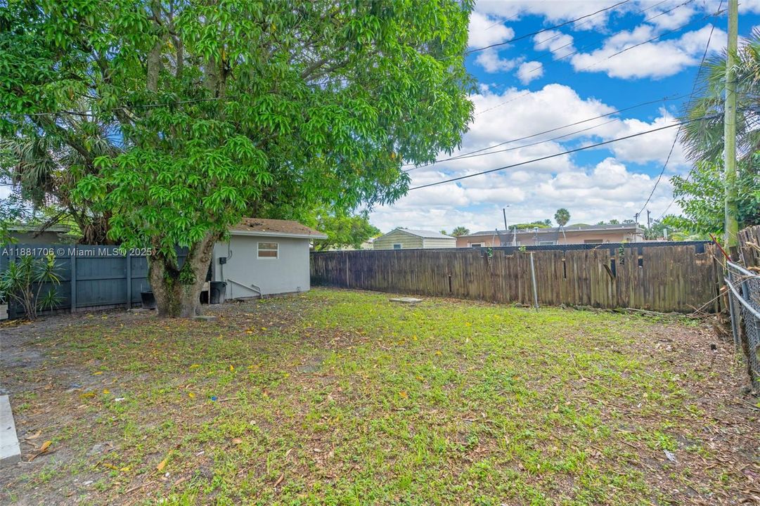 На продажу: $599,000 (0 спален, 0 ванн, 1226 Квадратных фут)