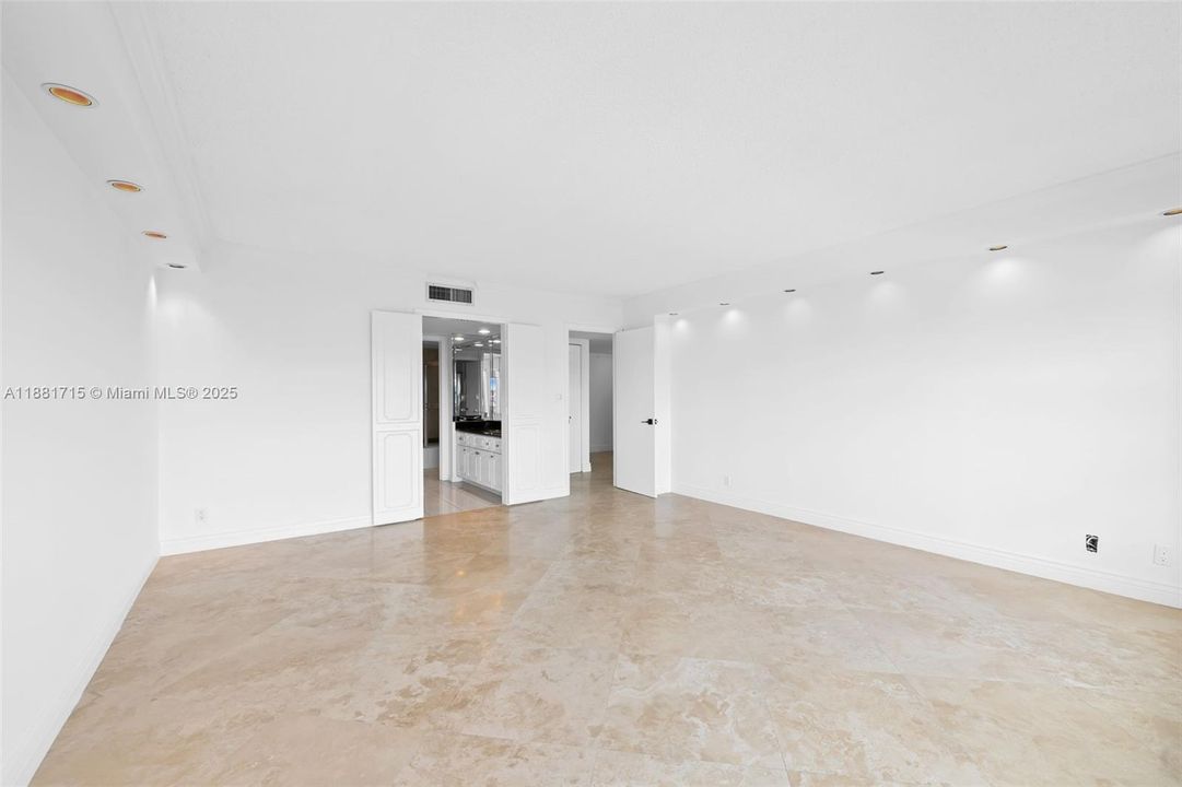 Active With Contract: $850,000 (2 beds, 2 baths, 1821 Square Feet)