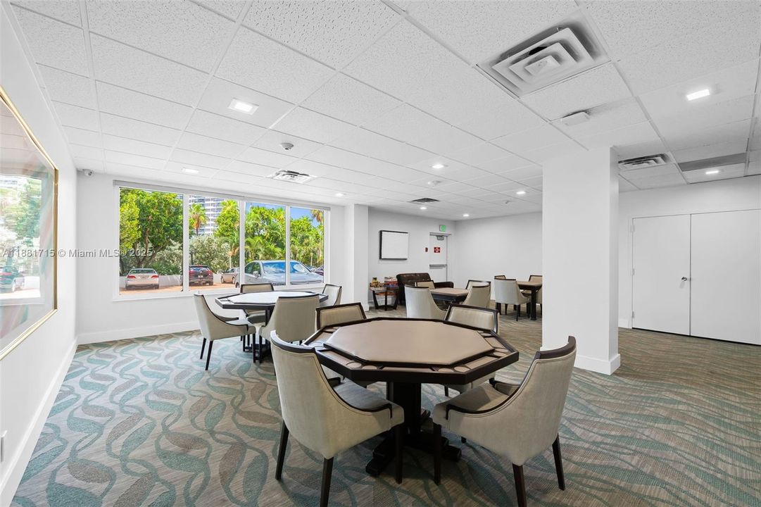 Active With Contract: $850,000 (2 beds, 2 baths, 1821 Square Feet)