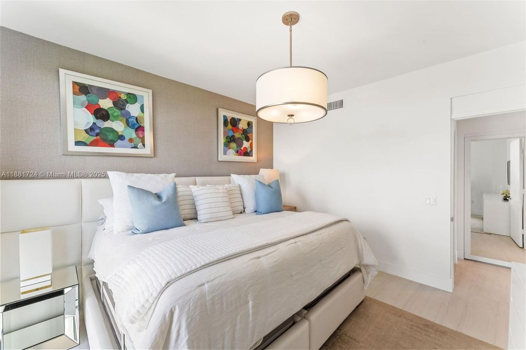 Active With Contract: $9,250 (3 beds, 2 baths, 1958 Square Feet)