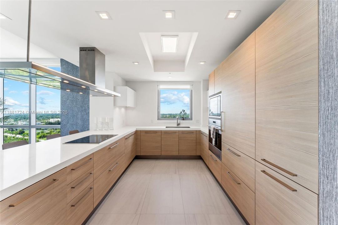 Active With Contract: $9,250 (3 beds, 2 baths, 1958 Square Feet)