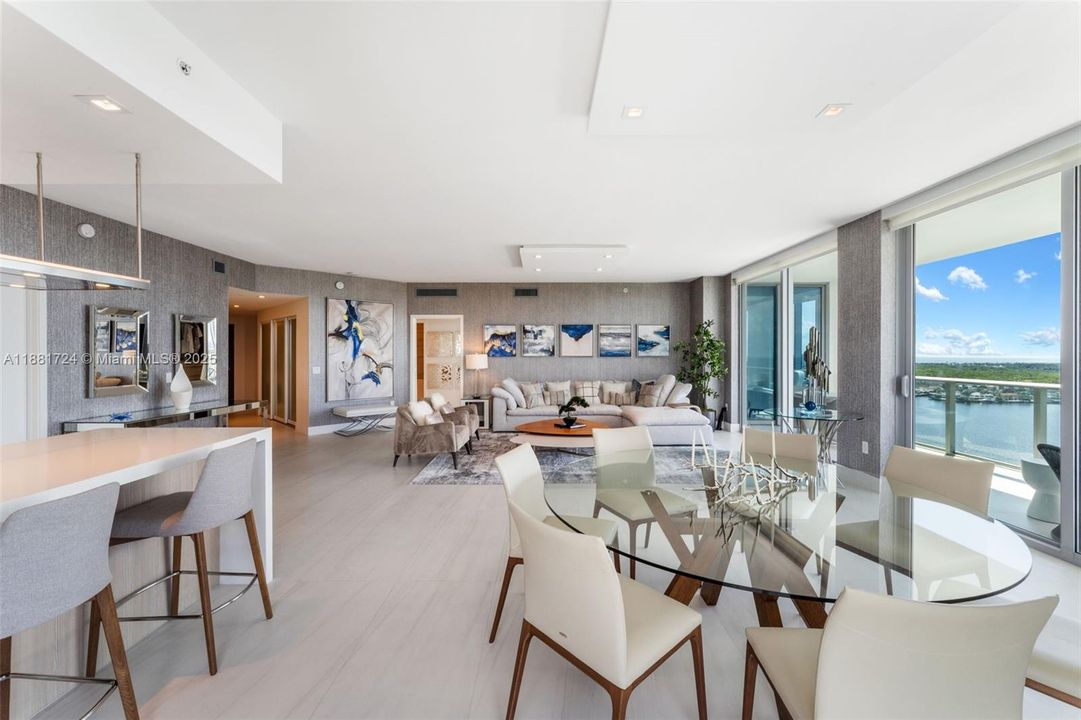 Active With Contract: $9,250 (3 beds, 2 baths, 1958 Square Feet)