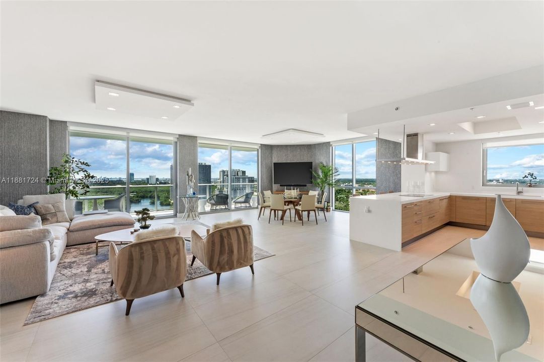 Active With Contract: $9,250 (3 beds, 2 baths, 1958 Square Feet)