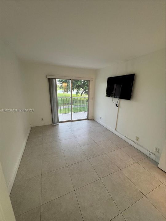 Recientemente alquilado: $1,700 (2 camas, 1 baños, 953 Pies cuadrados)