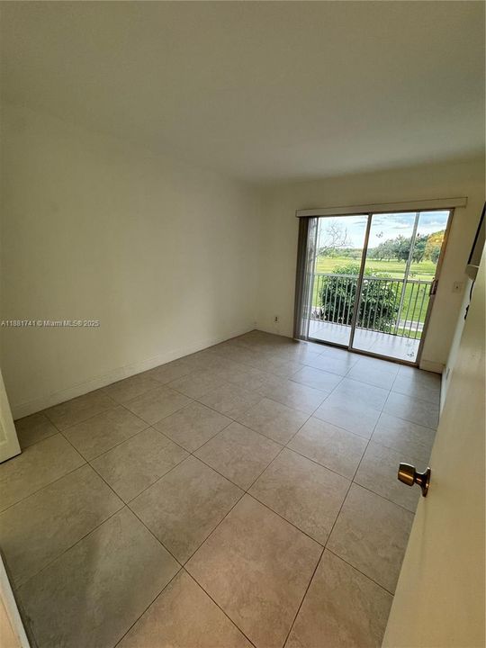 Recientemente alquilado: $1,700 (2 camas, 1 baños, 953 Pies cuadrados)