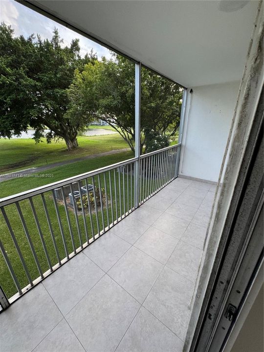 Recientemente alquilado: $1,700 (2 camas, 1 baños, 953 Pies cuadrados)