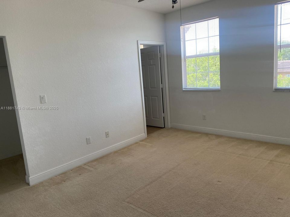 En Renta: $2,700 (2 camas, 2 baños, 1660 Pies cuadrados)