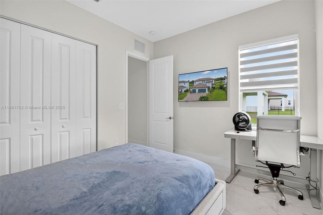 For Sale: $1,500,000 (5 beds, 4 baths, 3888 Square Feet)