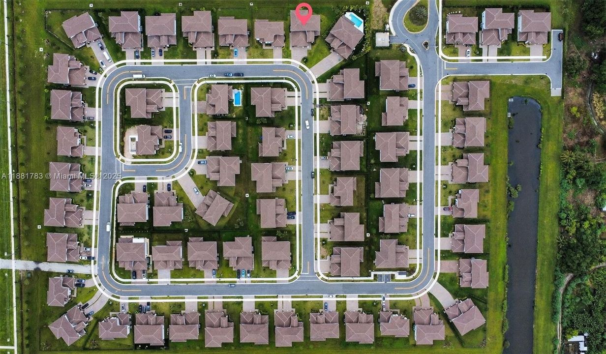 For Sale: $1,500,000 (5 beds, 4 baths, 3888 Square Feet)