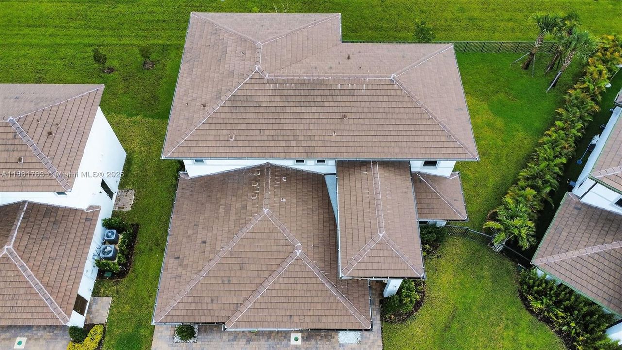 For Sale: $1,500,000 (5 beds, 4 baths, 3888 Square Feet)