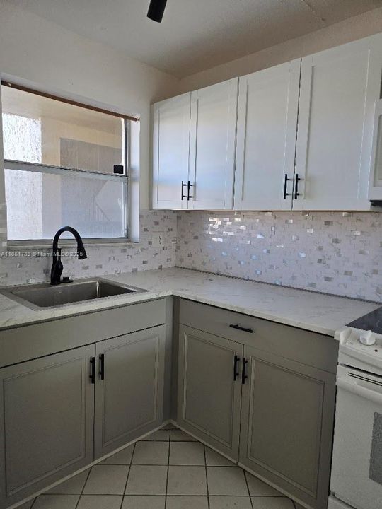 For Sale: $79,900 (1 beds, 1 baths, 640 Square Feet)