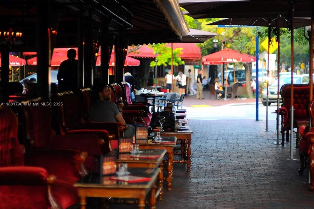 Activo con contrato: $1,339,000 (3 camas, 3 baños, 2332 Pies cuadrados)