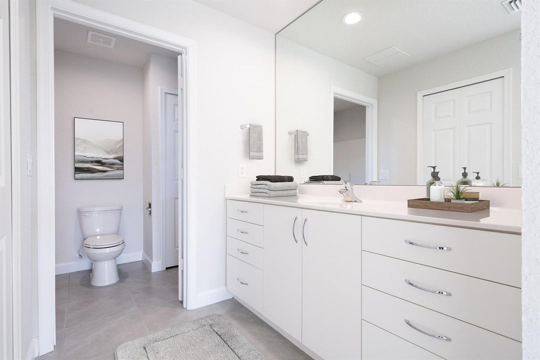 Cottage-bath-and-vanity
