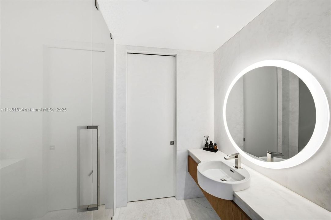 待售: $24,250,000 (4 贝兹, 3 浴室, 5049 平方英尺)