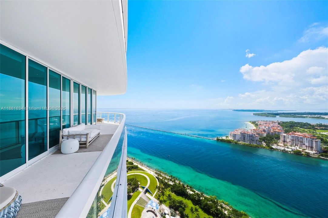 待售: $24,250,000 (4 贝兹, 3 浴室, 5049 平方英尺)