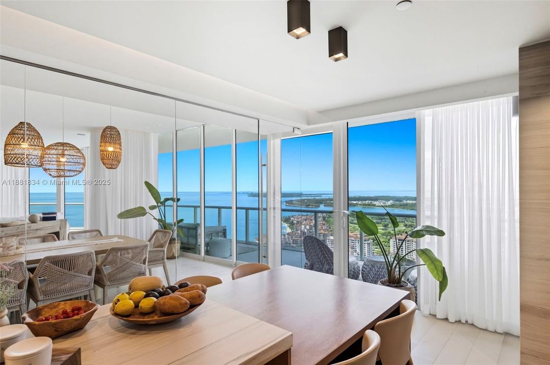 待售: $24,250,000 (4 贝兹, 3 浴室, 5049 平方英尺)