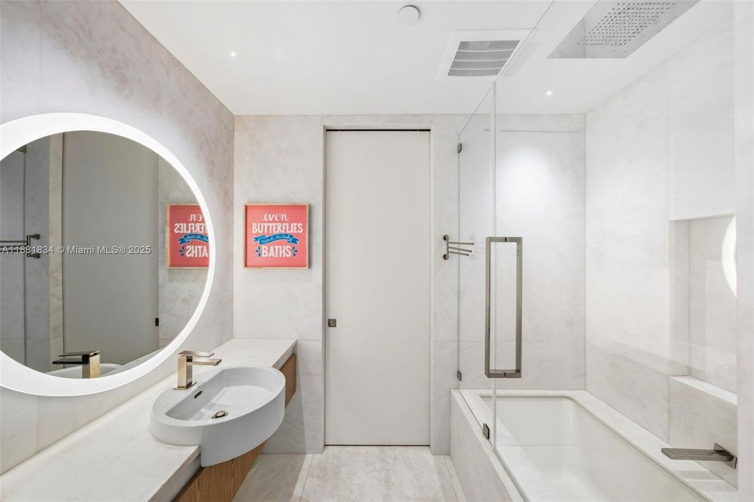 待售: $24,250,000 (4 贝兹, 3 浴室, 5049 平方英尺)