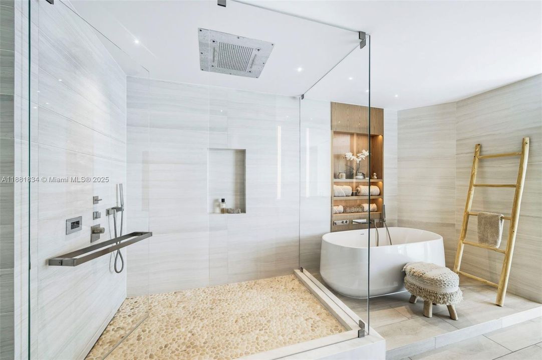 待售: $24,250,000 (4 贝兹, 3 浴室, 5049 平方英尺)