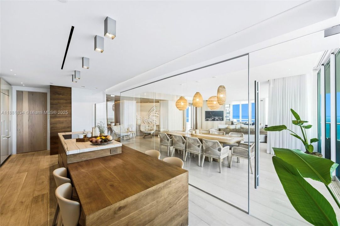 待售: $24,250,000 (4 贝兹, 3 浴室, 5049 平方英尺)