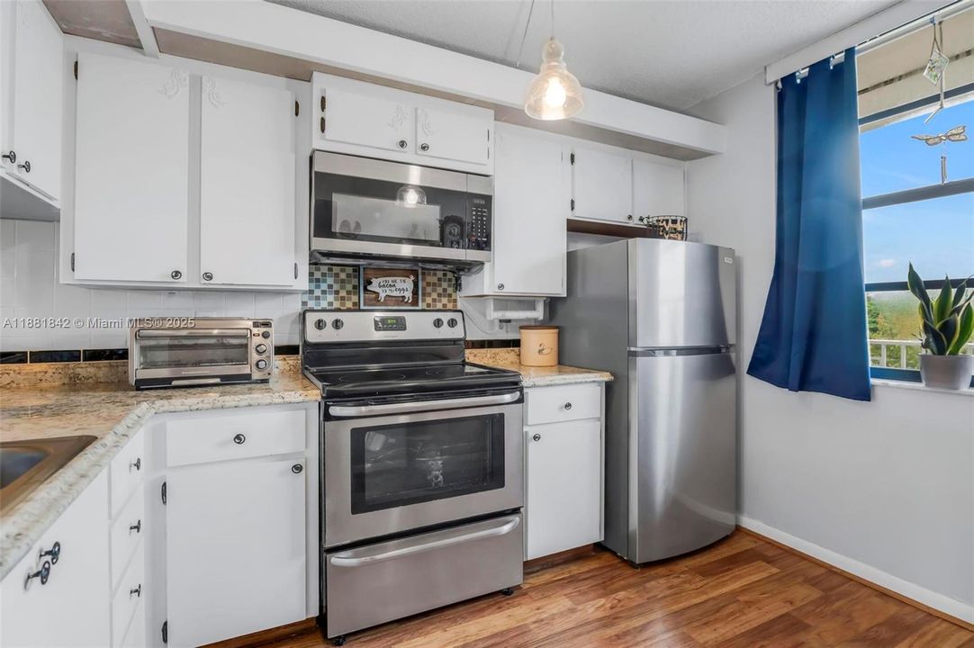 最近售出: $189,999 (2 贝兹, 2 浴室, 1437 平方英尺)