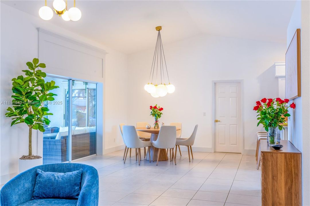 For Sale: $530,000 (3 beds, 2 baths, 1653 Square Feet)