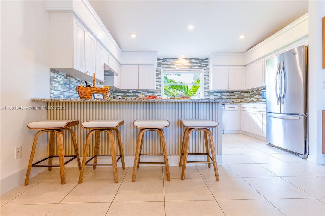 For Sale: $530,000 (3 beds, 2 baths, 1653 Square Feet)