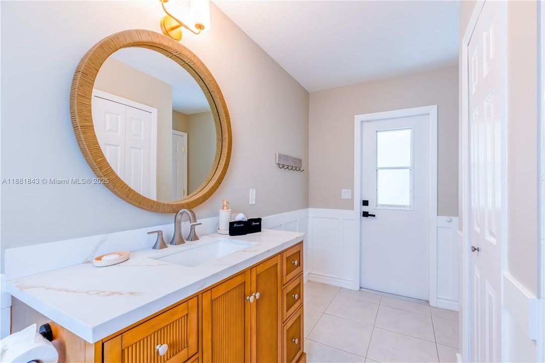 For Sale: $530,000 (3 beds, 2 baths, 1653 Square Feet)