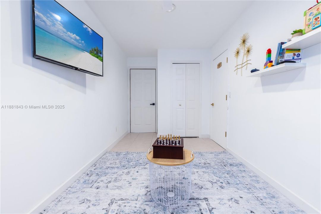 For Sale: $530,000 (3 beds, 2 baths, 1653 Square Feet)