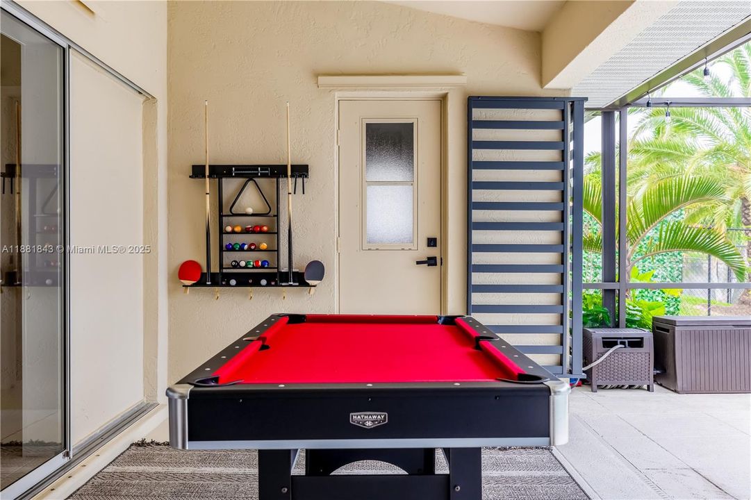 For Sale: $530,000 (3 beds, 2 baths, 1653 Square Feet)