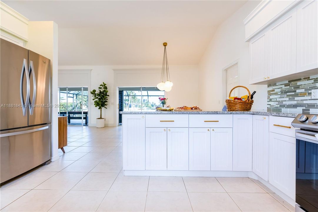 For Sale: $530,000 (3 beds, 2 baths, 1653 Square Feet)