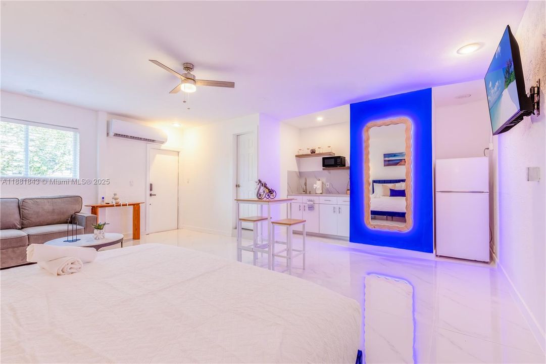 For Sale: $530,000 (3 beds, 2 baths, 1653 Square Feet)