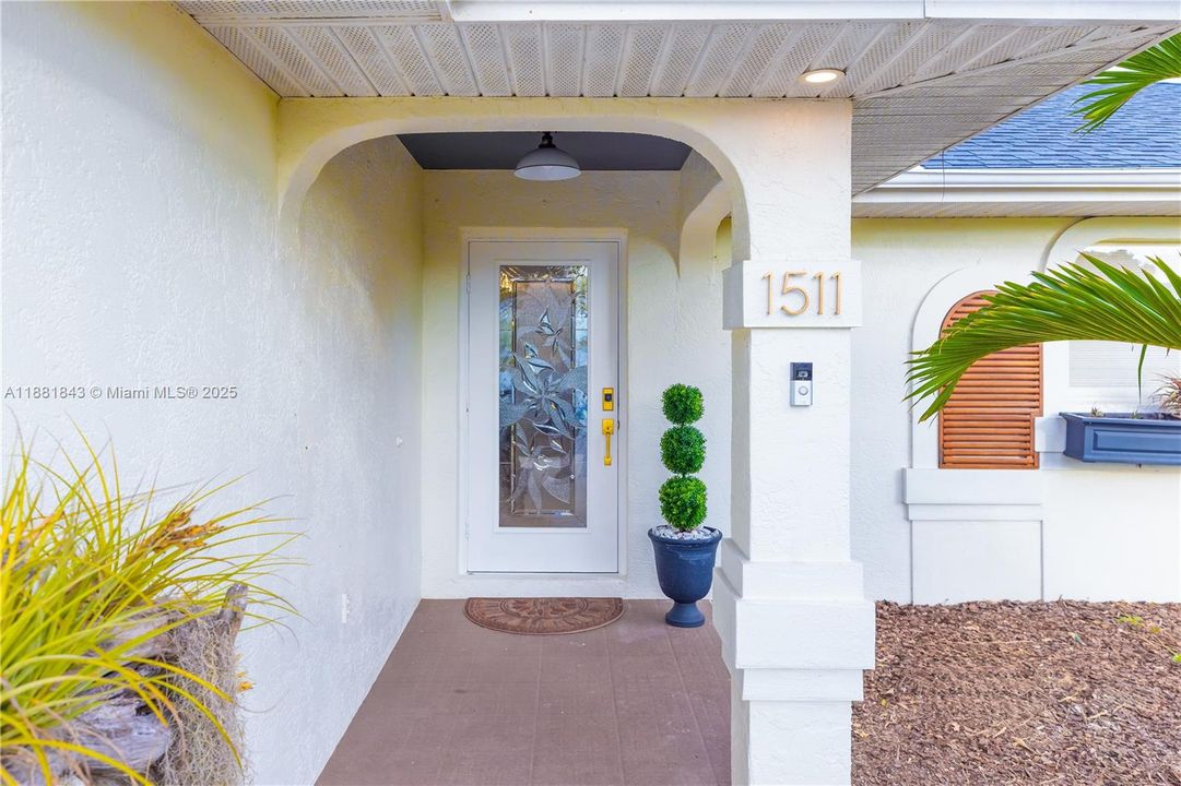 For Sale: $530,000 (3 beds, 2 baths, 1653 Square Feet)