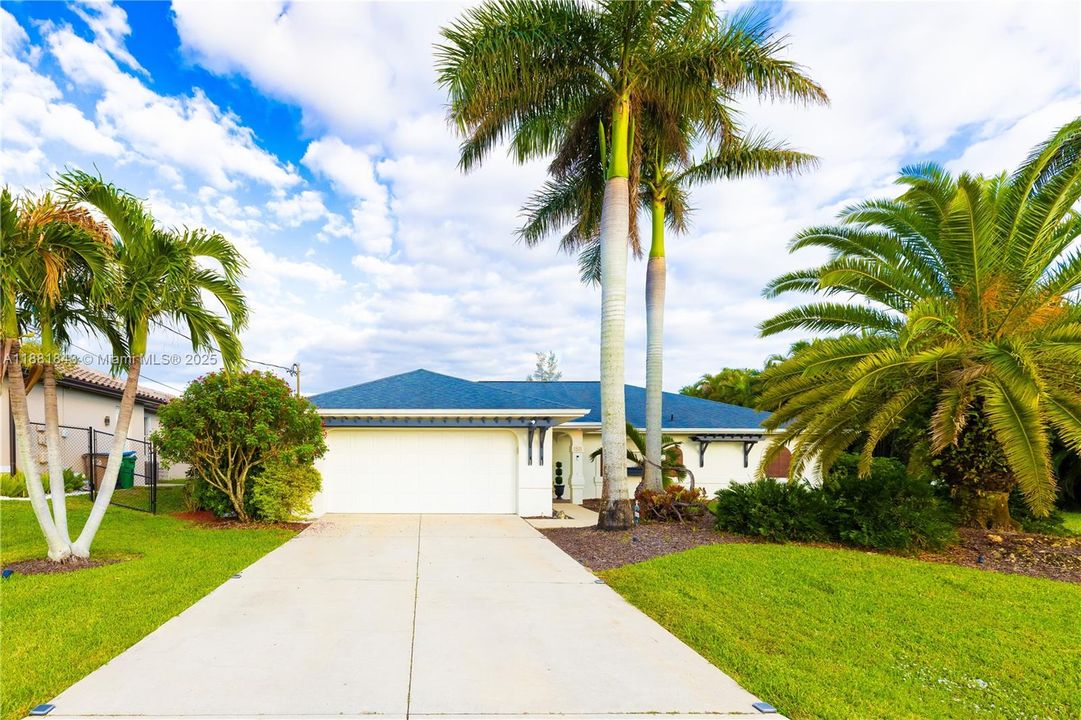 For Sale: $530,000 (3 beds, 2 baths, 1653 Square Feet)