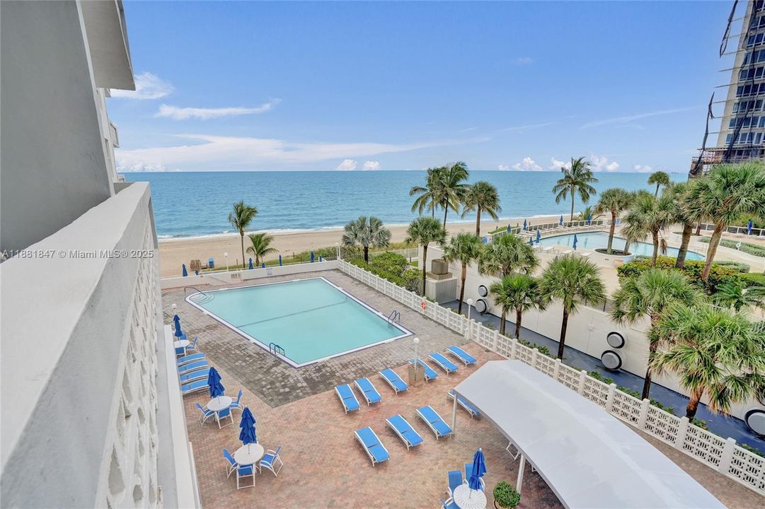 Activo con contrato: $395,000 (1 camas, 1 baños, 950 Pies cuadrados)