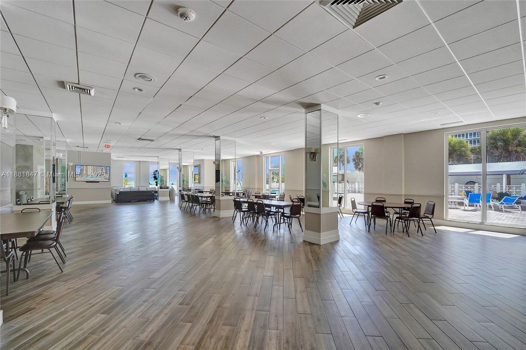 Activo con contrato: $395,000 (1 camas, 1 baños, 950 Pies cuadrados)