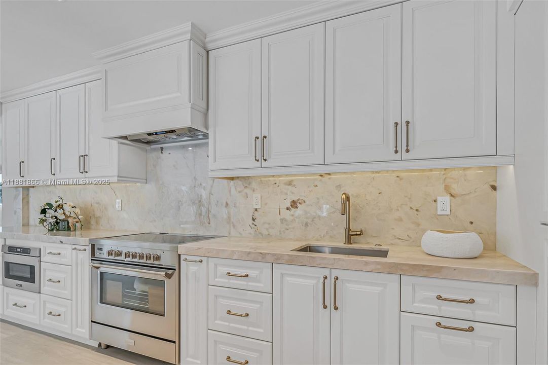 For Sale: $3,500,000 (4 beds, 3 baths, 3219 Square Feet)