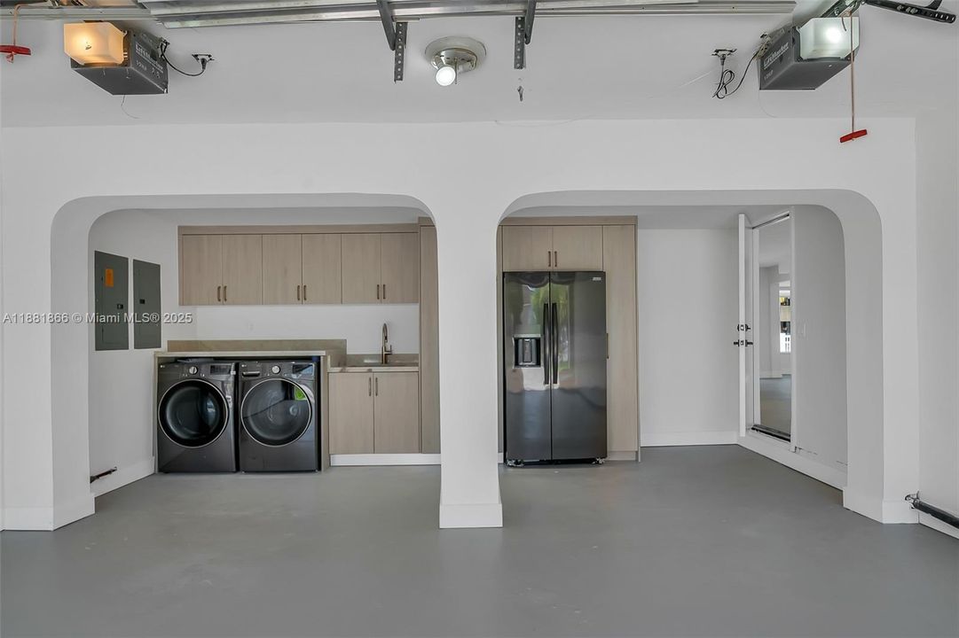 For Sale: $3,500,000 (4 beds, 3 baths, 3219 Square Feet)