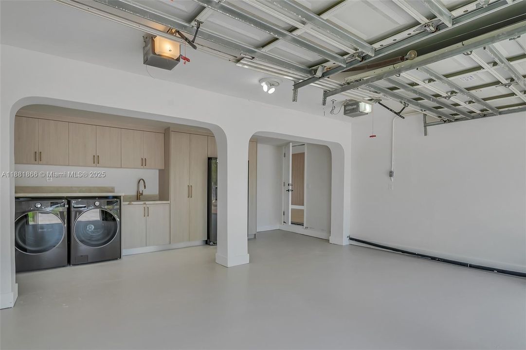 For Sale: $3,500,000 (4 beds, 3 baths, 3219 Square Feet)