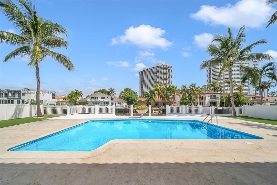 For Sale: $3,500,000 (4 beds, 3 baths, 3219 Square Feet)