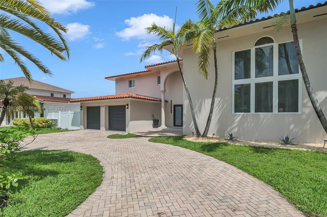 For Sale: $3,500,000 (4 beds, 3 baths, 3219 Square Feet)